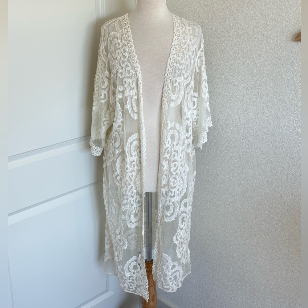 Do Everything In Love Anthropologie Kimono Duster Open Cardigan Boho Lace Sheer